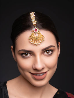 PANASH - Gold-Plated Kundan Multi Studded Maangtikka