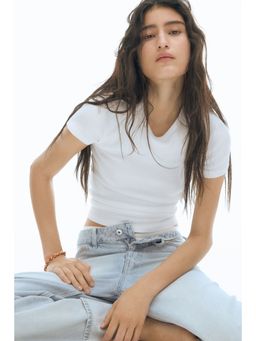 H&M - Women White Ribbed T-Shirt