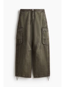 H&M - Men Green Loose Fit Washed Cargo Trousers