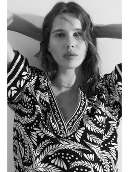 H&M - Women Black Viscose Tunic Dress