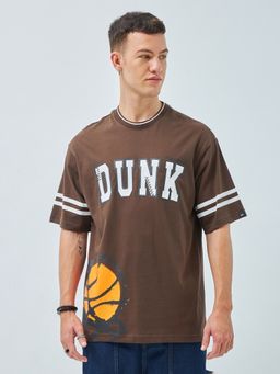 Bewakoof - Men's Brown Dunk Graphic Printed Oversized T-shirt
