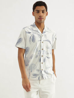 United Colors of Benetton - Relaxed Fit Resort Collar Washed Floral Shirt - Off White