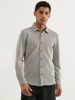 United Colors of Benetton - Slim Fit Spread Collar Seersucker Stripes Shirt - Multi