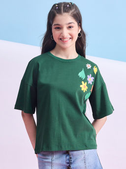 Stylo Bug - Girls Green Printed T-Shirt
