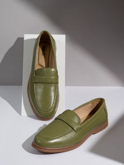 Inc.5 - Womens Green Party Wear Solid Round Toe Loafers