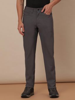 Wrangler - Men Grey Solid Straight Fit Casual Trouser