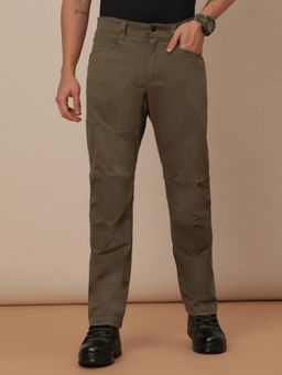 Wrangler - Men Khaki Solid Regular Fit Casual Trouser