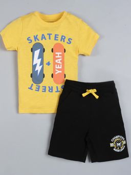 PLUM TREE - Yellow Printed Regular T-shirt and Shorts