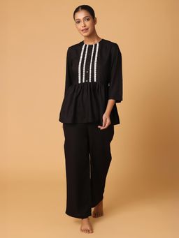 BLANC9 - Black Nightsuit With Lace Yoke Detail