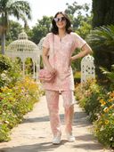 Pink color option, Currently selected