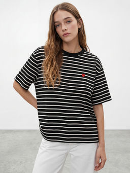 R&B - Women Black Striped Printed T-shirt