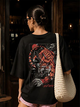 LEOTUDE - Women Black Graphic Printed Oversized T-shirt