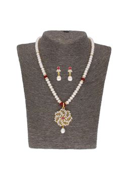 Sri Jagdamba Pearls - Dheivachelvi Pearl Necklace Set