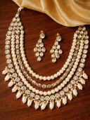 Gold color option, Currently selected