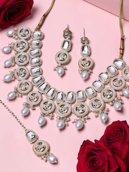 OOMPH - Gold Kundan & Pearls Necklace Set with Drop Earrings & Maangtikka