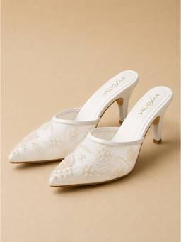 VALIOSAA - White Color Festive Mules
