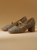 Beige color option, Currently selected
