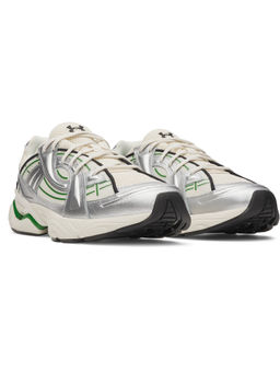 Under Armour - Unisex Sola Round Toe Sneakers