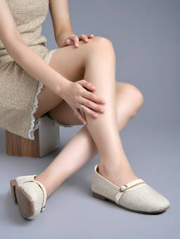 Shoetopia - Women's Cream Textured Tweed Mary Jane Low Top Ballerinas