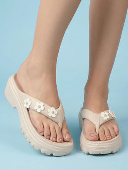 Iconics - Women'S Floral Accent Comfort Flip-Flops with Textured Footbed