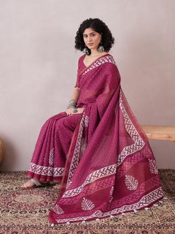 Vaamsi - Women Pink Linen Dabu Printed Saree with Unstitched Blouse