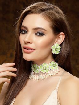 Moedbuille - Pearls Studded Floral Contemporary Design Tasselled Jewellery Set