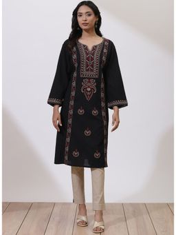 Lakshita - Black Embroidered Paisley Kurta