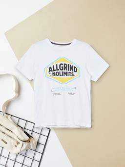 max - Boys White Pure Cotton Half Sleeves T-shirt