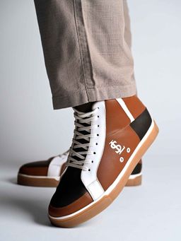 Louis Stitch - Tan and White Comfortable Lace-Up Sneakers for Men