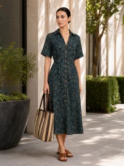 Little Mistress - Women Blue Floral Print Collared Short Sleeve Smocked Midi Dress