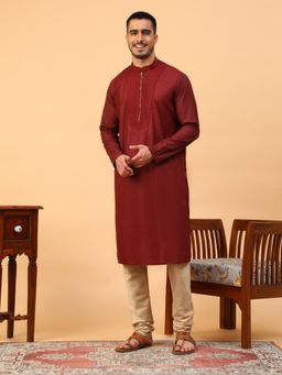 TABARD - Solid & Plain Cotton Maroon Full Sleeves Ethnicwear Kurta For Men (Set of 2)