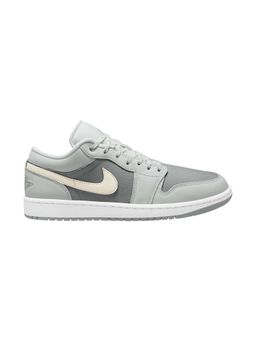 Nike - Men's Air Jordan 1 Low Se Sneakers