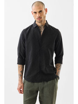 Snitch - Men Black Self Design Casual Shirt