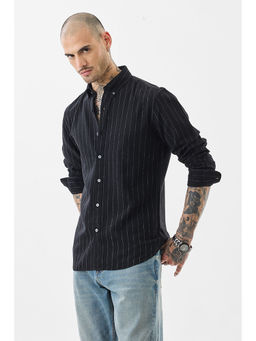 Snitch - Men Black Stripes Casual Shirt