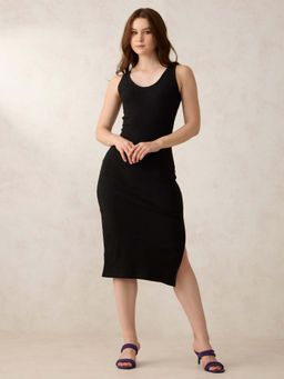 Outzidr - Black Cotton Plunge Neck Side Slit Street Style Dress