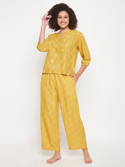 Clovia - Rayon Printed Top & Pyjama (Set of 2)