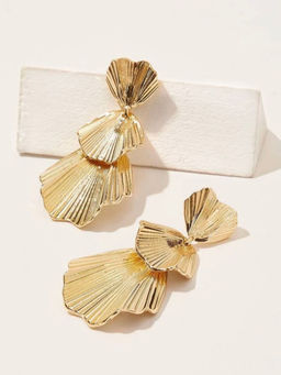 OOMPH - Gold Tone Ribbed Retro Vintage Layer Petal Leaf Party-Wear Drop Earrings