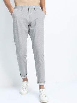 HIGHLANDER - Men Grey Slim Fit Chinos