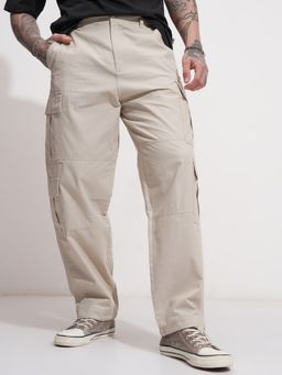 HIGHLANDER - Men Beige Solid Straight Fit Cargo