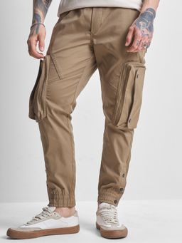 HIGHLANDER - Men Khaki Solid Relaxe Fit Cargo Pant