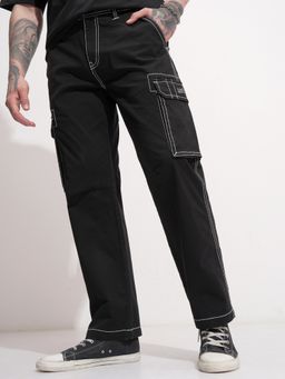 HIGHLANDER - Men Black Solid Contrast Stitch Relaxed Cargo Pant