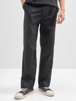 HIGHLANDER - Men Black Solid Relaxed Textured Trouser
