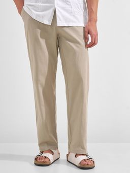 HIGHLANDER - Men Beige Solid Loose Fit Soft Trouser