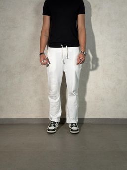 Off Duty India - Men White Polyester Solid Relaxed Fit Pant