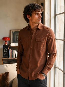 CAHOOT - Men Brown Solid Regular Fit Casual Shirt