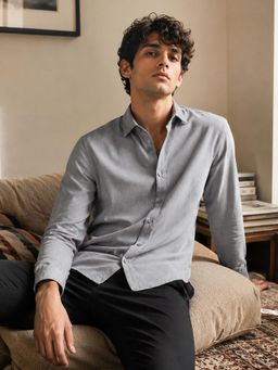 CAHOOT - Men Grey Solid Full Sleeve Casual Shirt