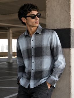 CAHOOT - Men Light Blue Checked Regular Fit Casual Shirt