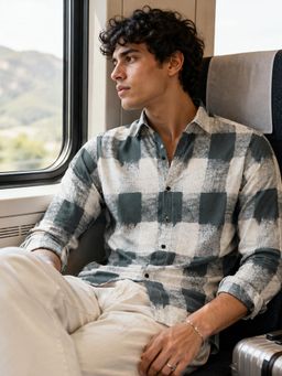 CAHOOT - Men Dark Green Buffalo Check Regular Fit Full Sleeve Casual Shirt
