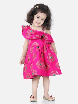 BownBee - One Shoulder Frill Jacquard Frock Party Dress for Girls - Pink