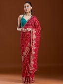 Red color option, Sold out, Currently selected